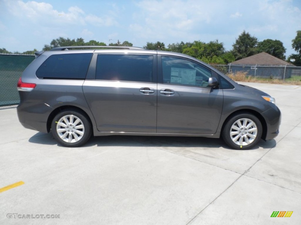 2011 Sienna Limited - Predawn Gray Mica / Light Gray photo #2