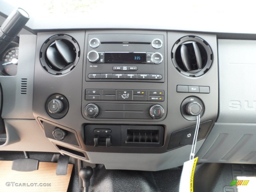 2012 Ford F250 Super Duty XL Crew Cab 4x4 Controls Photo #53458527