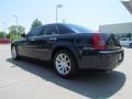 2005 Midnight Blue Pearlcoat Chrysler 300 C HEMI  photo #3