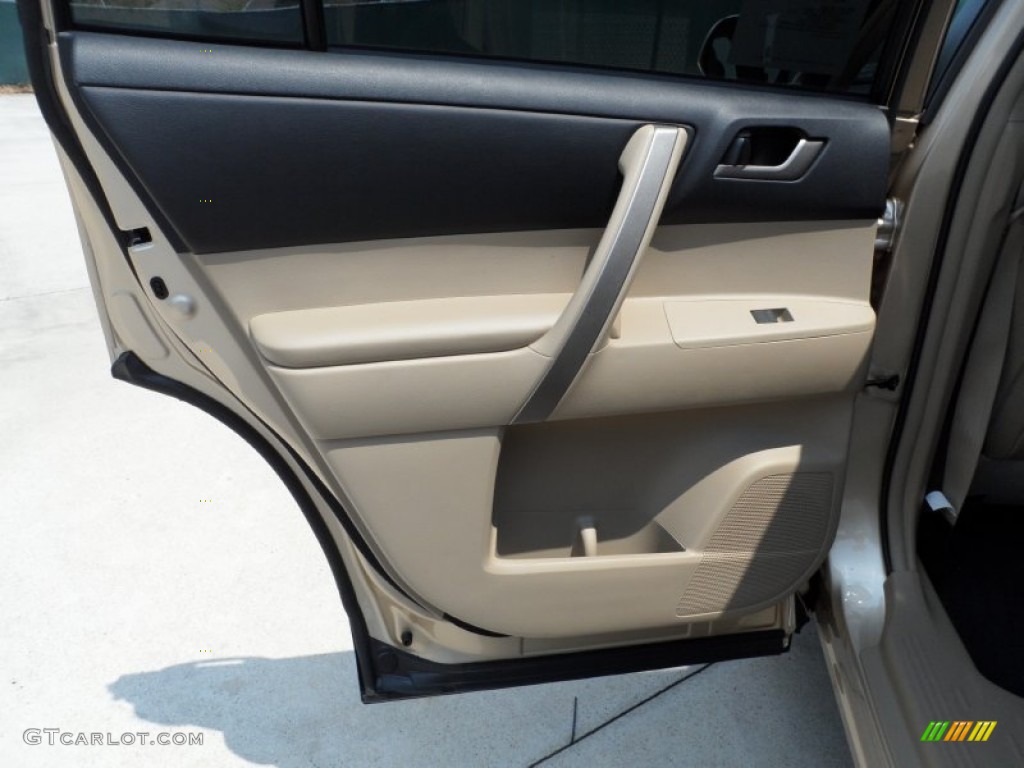 2012 Toyota Highlander SE Sand Beige Door Panel Photo #53459506