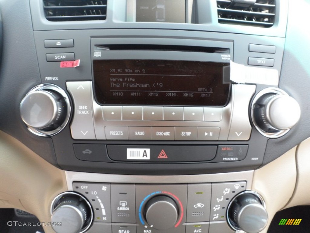 2012 Toyota Highlander SE Audio System Photos