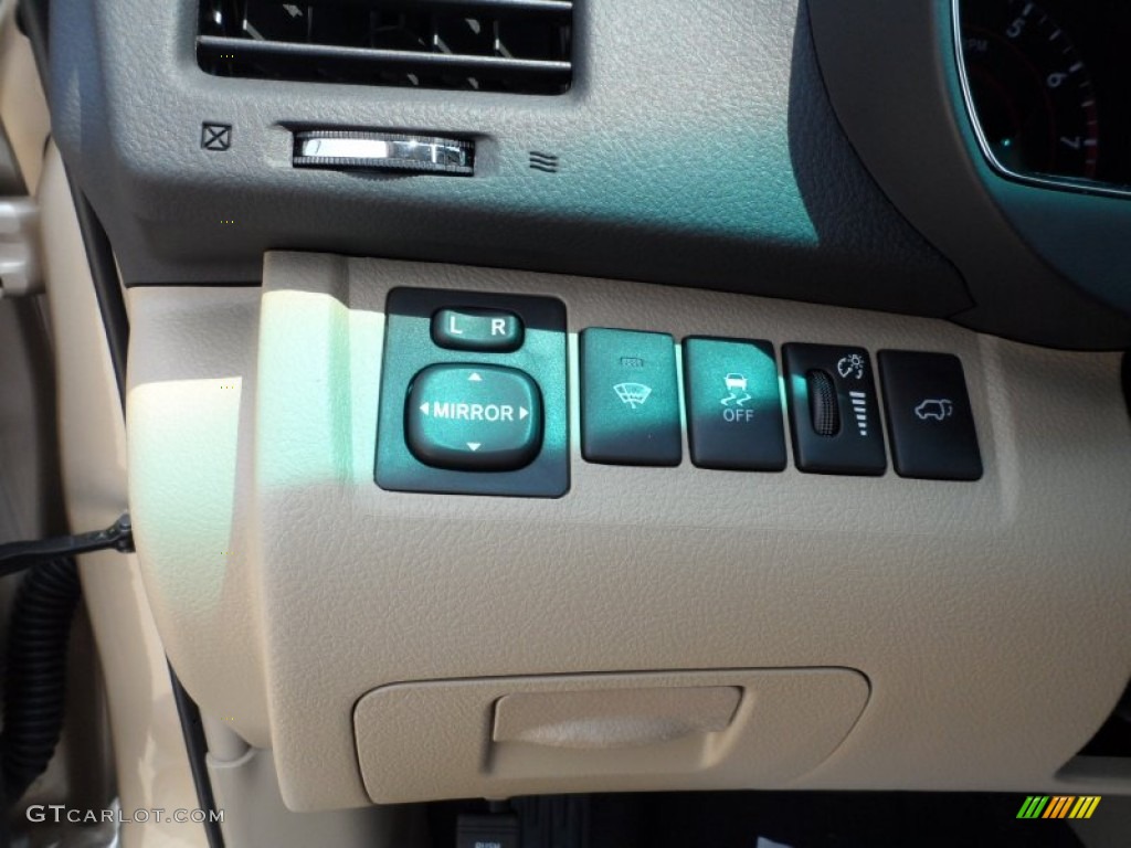 2012 Toyota Highlander SE Controls Photo #53459756
