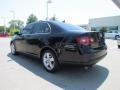 Black - Jetta SE Sedan Photo No. 3