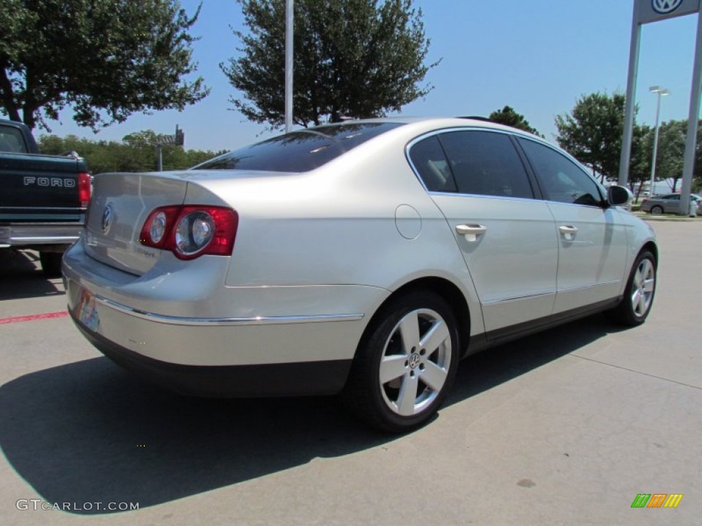 2009 Passat Komfort Sedan - White Gold Metallic / Cornsilk Beige photo #5