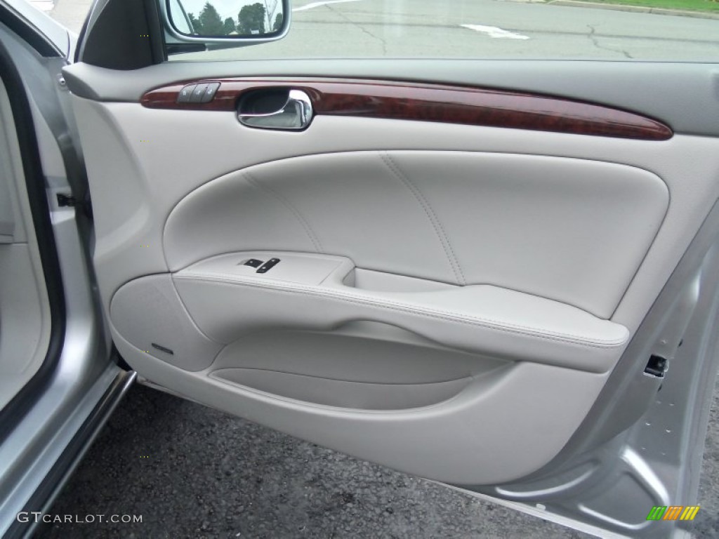 2009 Buick Lucerne CXL Titanium Door Panel Photo #53461969