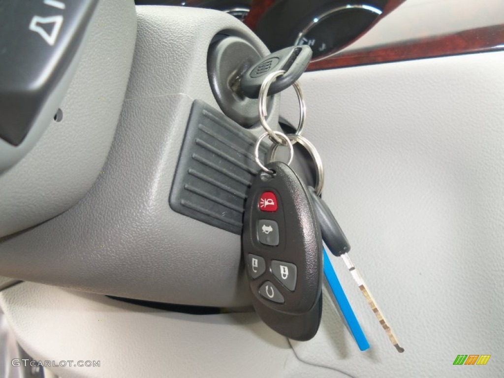 2009 Buick Lucerne CXL Keys Photo #53462188