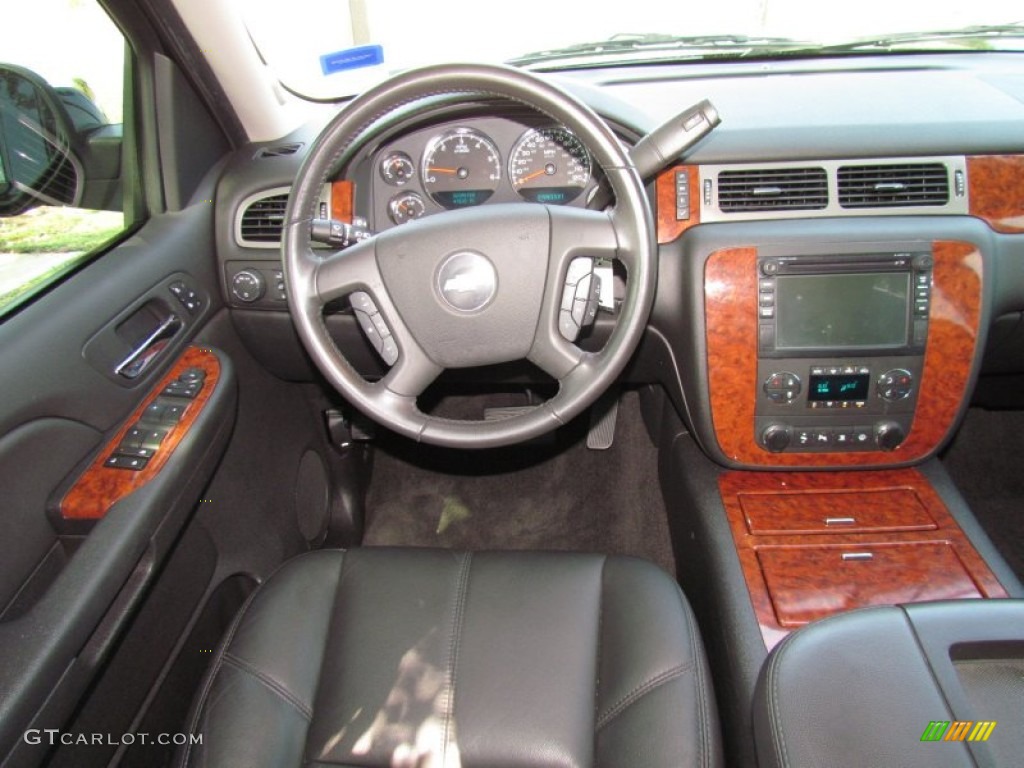 2008 Chevrolet Avalanche LTZ Ebony Dashboard Photo #53462525