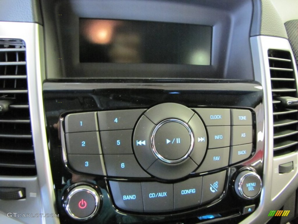 2012 Chevrolet Cruze LT/RS Controls Photo #53467354