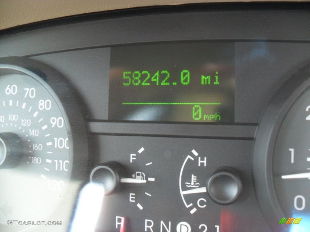 2006 Grand Marquis LS - Vibrant White / Light Camel photo #12