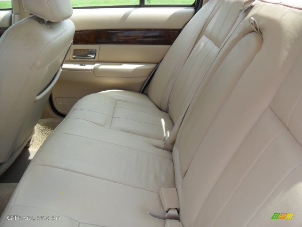 2006 Grand Marquis LS - Vibrant White / Light Camel photo #14