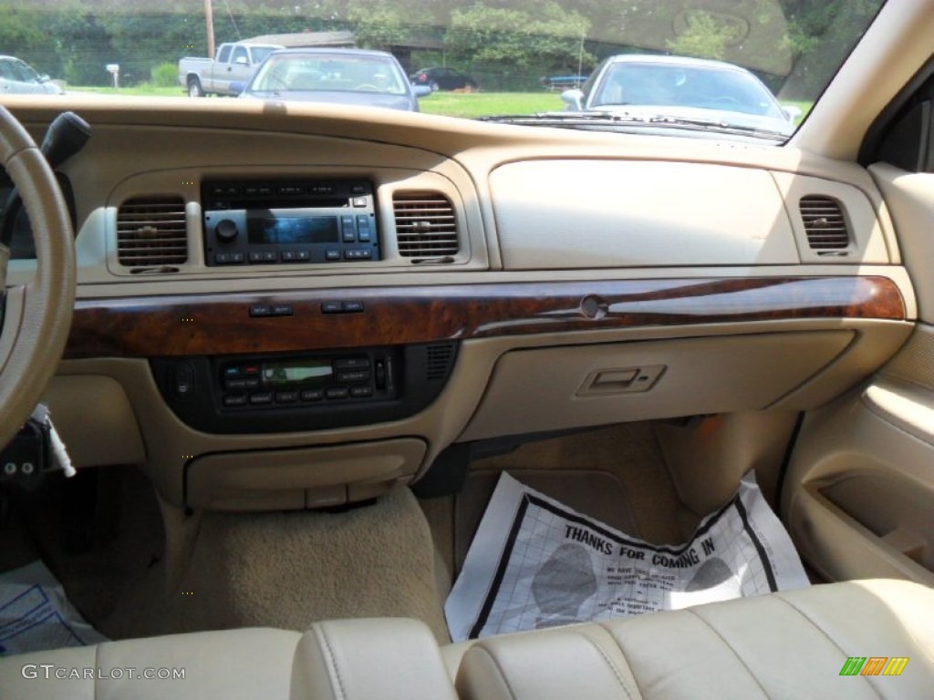 2006 Grand Marquis LS - Vibrant White / Light Camel photo #16