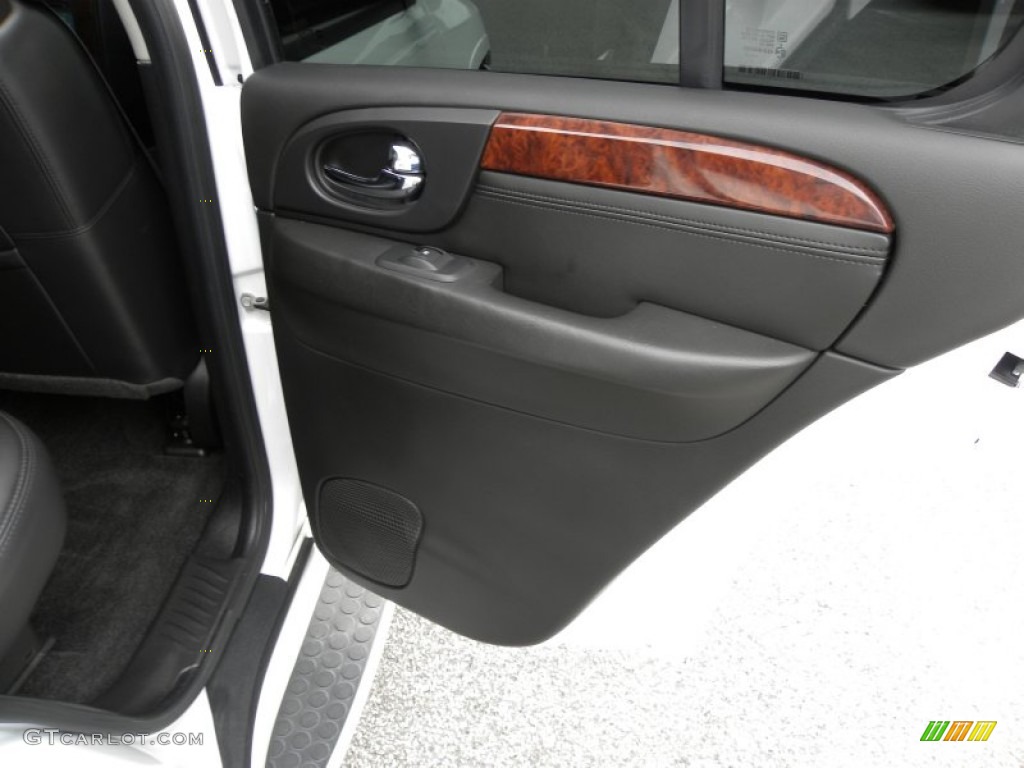 2008 GMC Envoy Denali Door Panel Photos