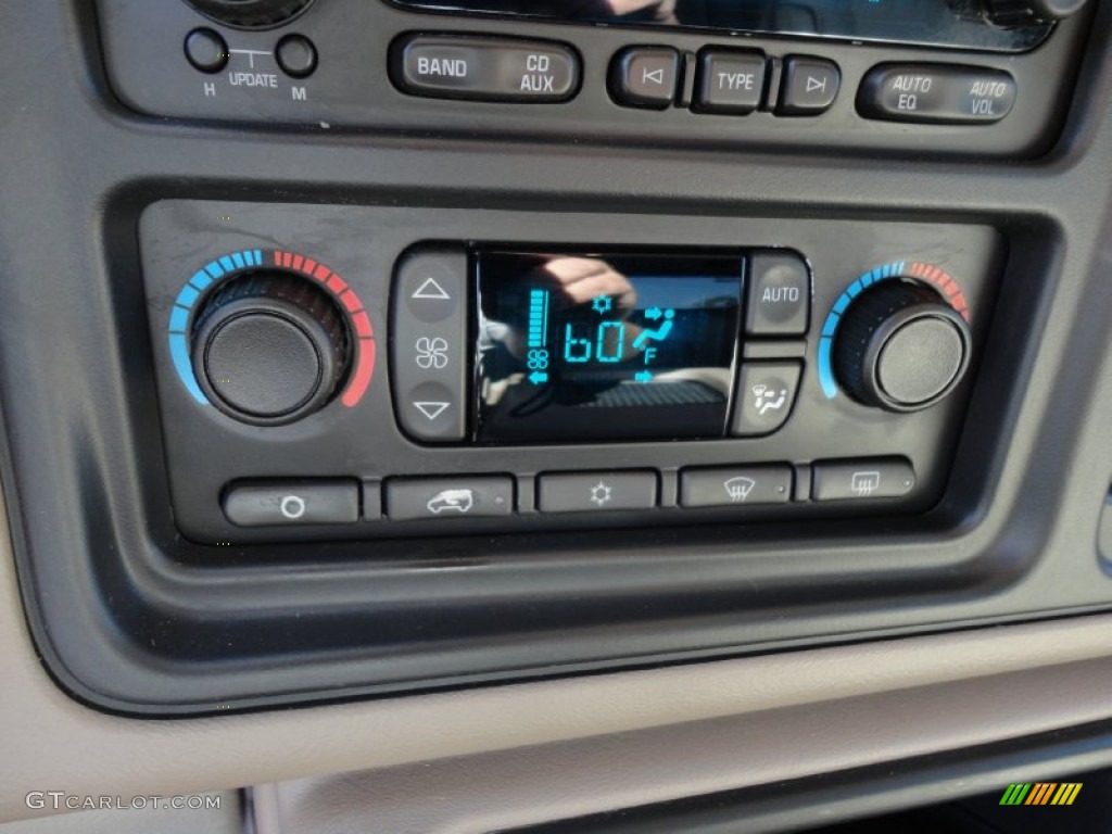 2006 Chevrolet Avalanche LT Controls Photo #53470837