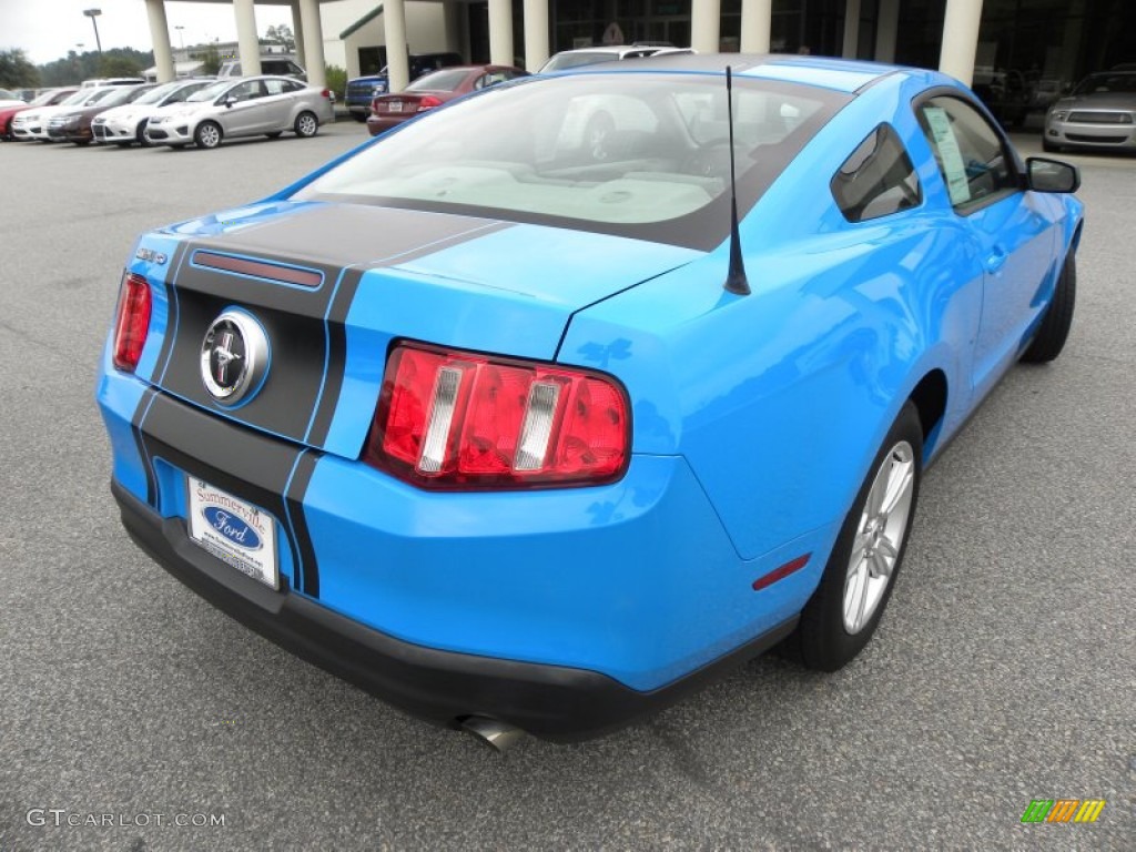 2010 Mustang V6 Coupe - Grabber Blue / Stone photo #10
