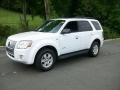 Oxford White - Mariner V6 4WD Photo No. 1