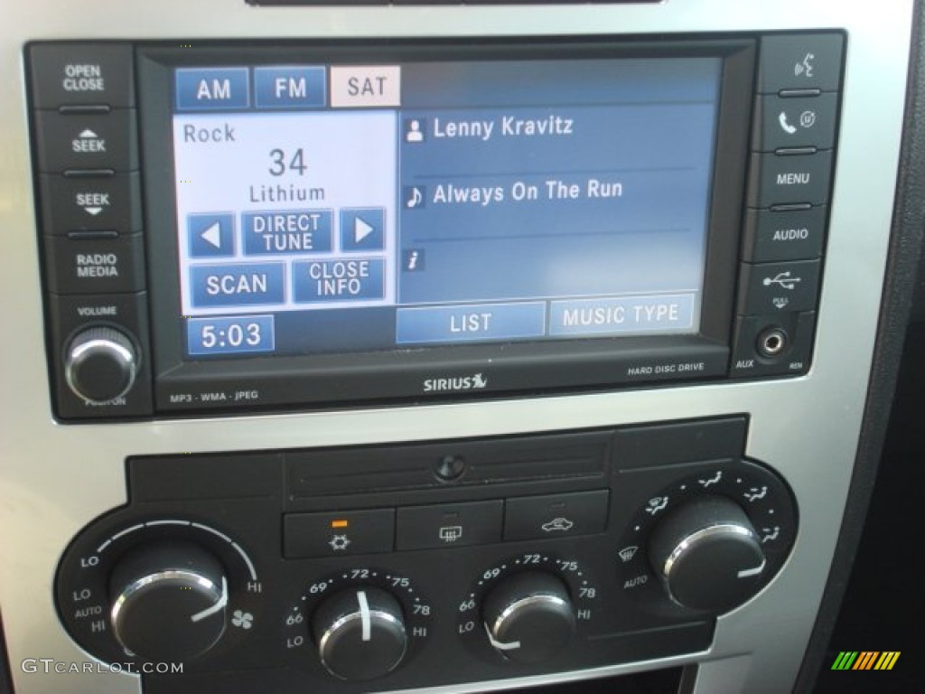 2009 Dodge Charger R/T Audio System Photo #53472790