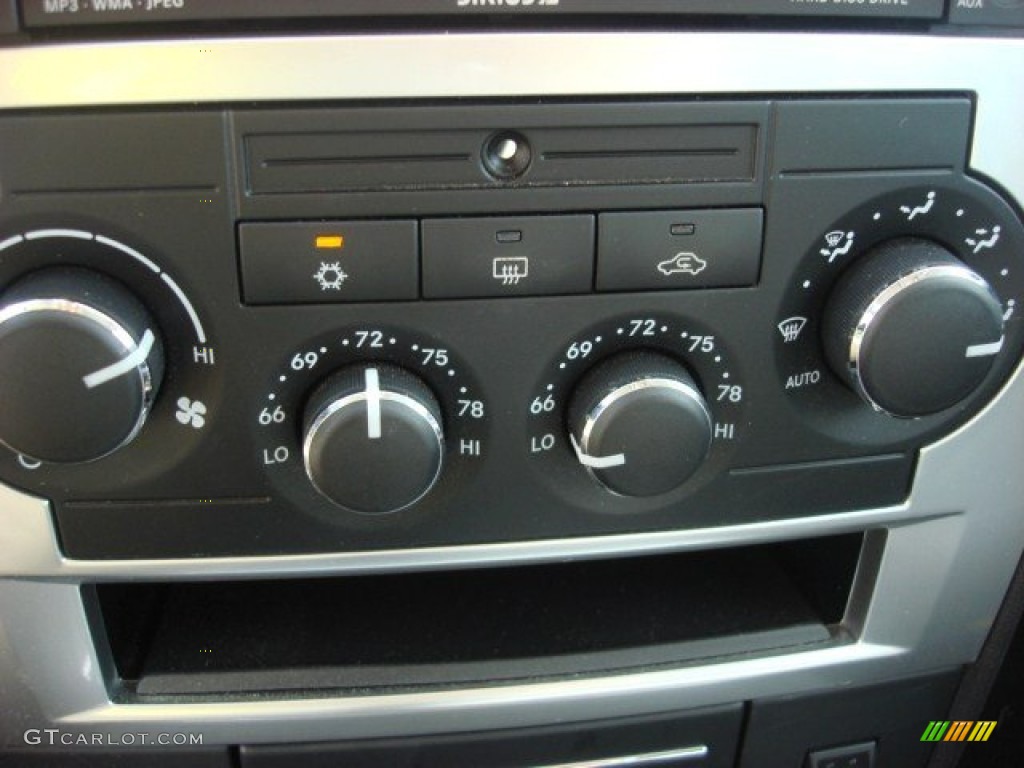 2009 Dodge Charger R/T Controls Photo #53472803