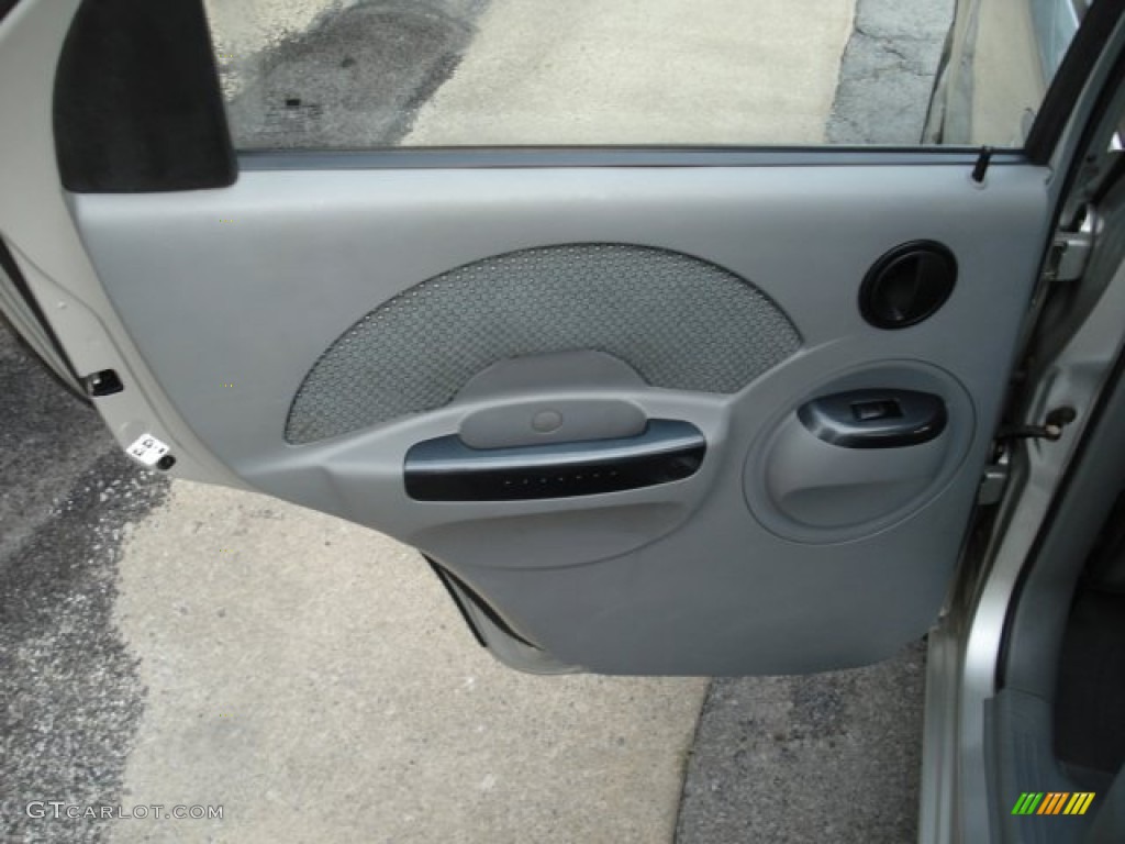 2004 Chevrolet Aveo LS Sedan Gray Door Panel Photo #53473297