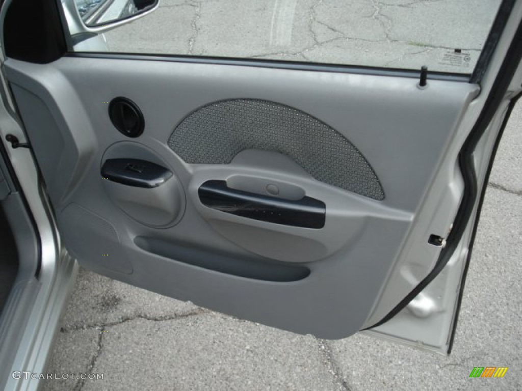 2004 Chevrolet Aveo LS Sedan Gray Door Panel Photo #53473364
