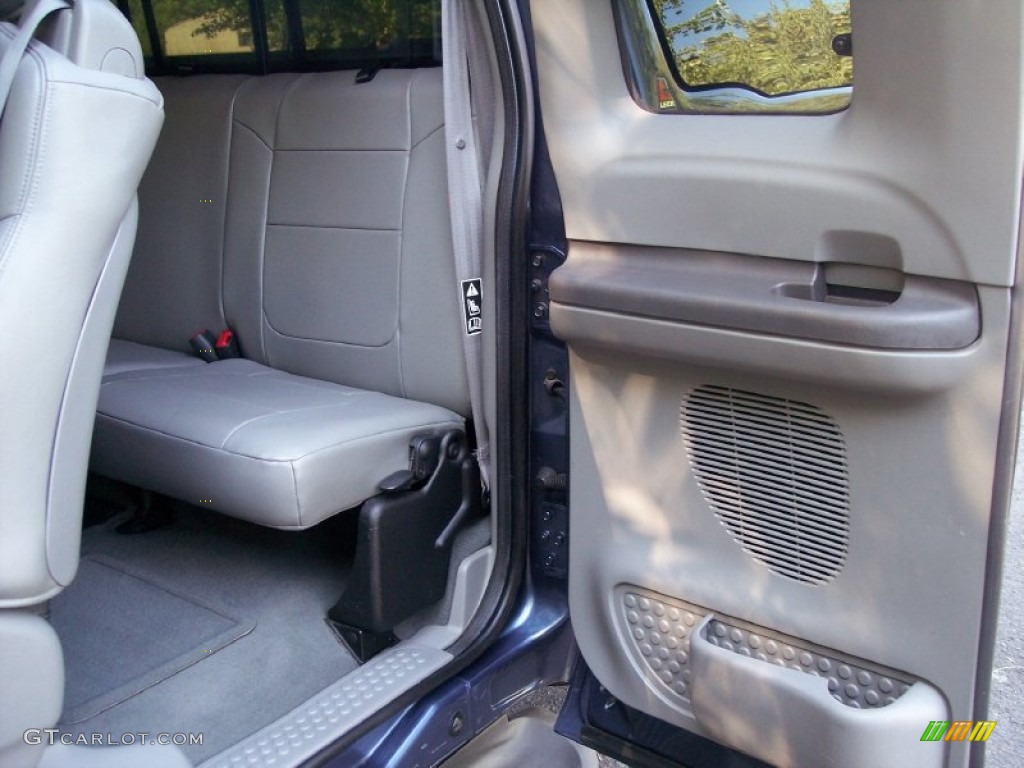 2004 F250 Super Duty Lariat SuperCab 4x4 - Medium Wedgewood Blue Metallic / Medium Flint photo #26