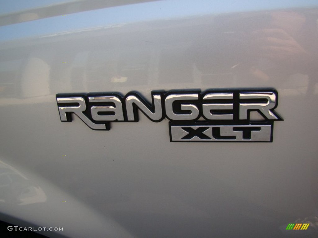2004 Ford Ranger XLT SuperCab Marks and Logos Photos