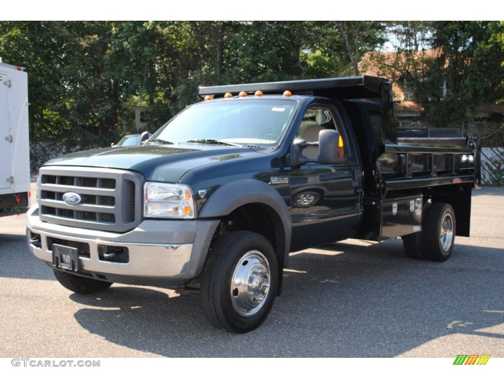 2005 F550 Super Duty XL Regular Cab 4x4 Chassis Dump Truck - Dark Green Satin Metallic / Medium Parchment photo #1