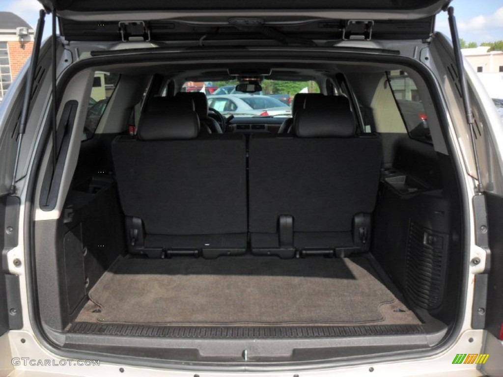 2008 Chevrolet Suburban 1500 LTZ 4x4 Trunk Photo #53482042