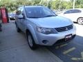 Cool Silver Metallic - Outlander ES 4WD Photo No. 4
