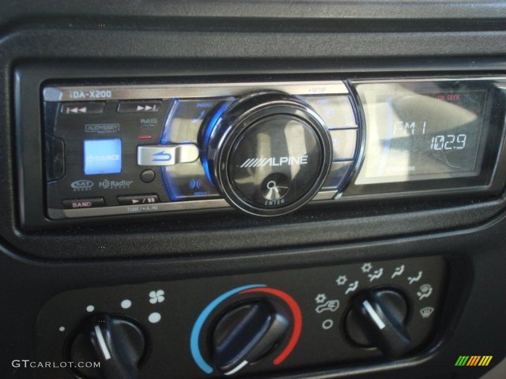 2004 Jeep Wrangler Sport 4x4 Controls Photo #53484266