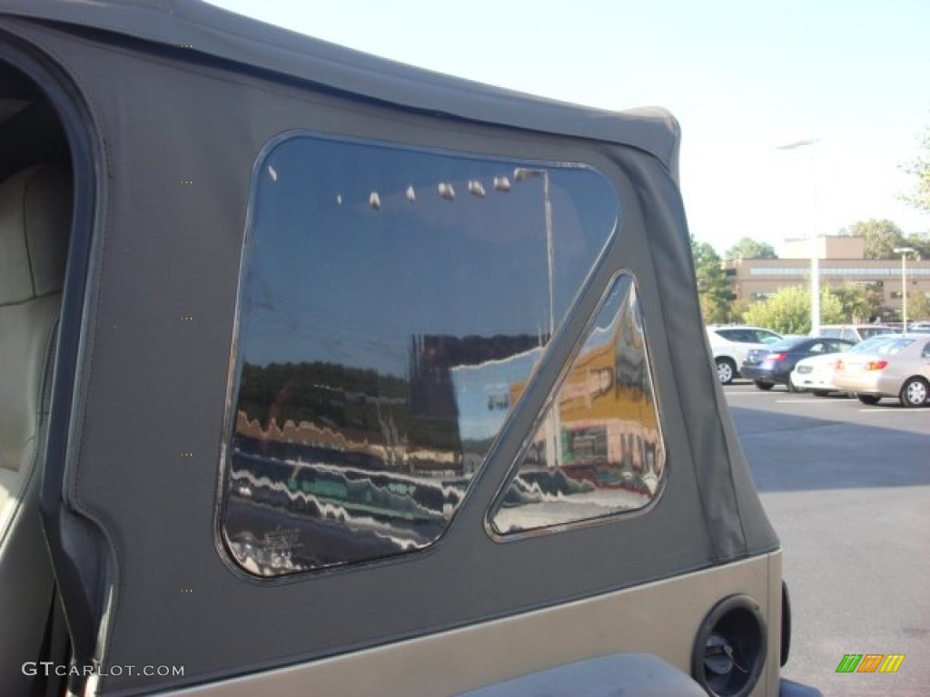 2004 Wrangler Sport 4x4 - Light Khaki Metallic / Khaki photo #15