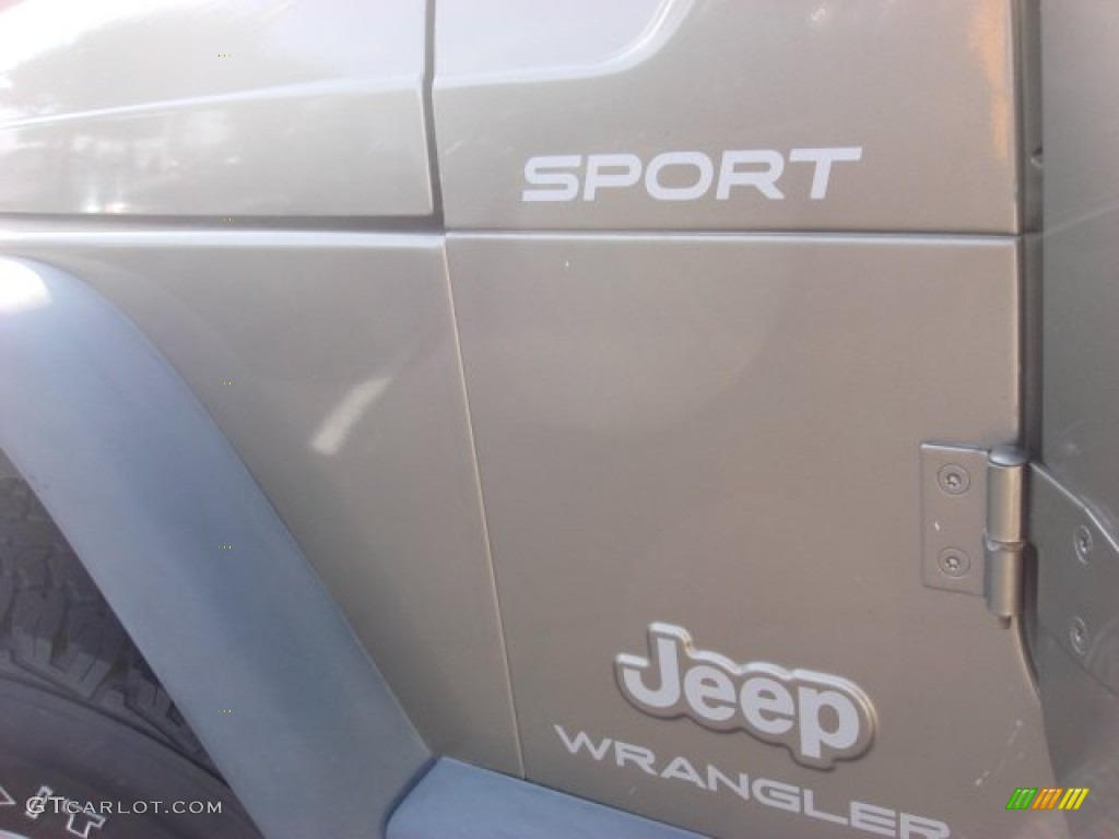 2004 Wrangler Sport 4x4 - Light Khaki Metallic / Khaki photo #17