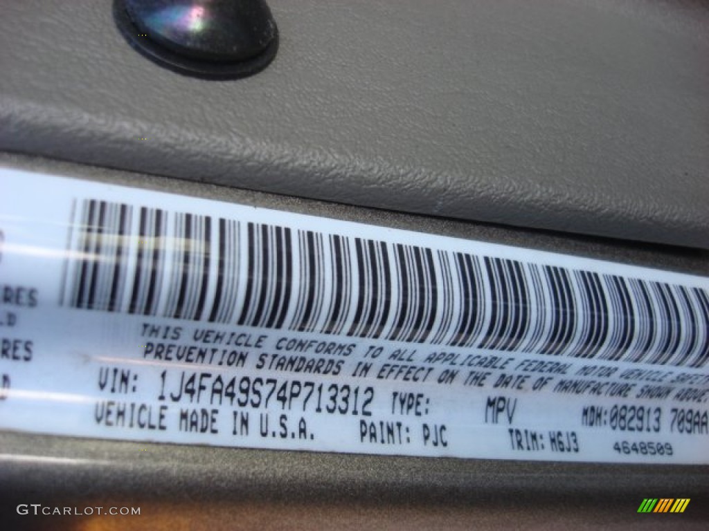 2004 Wrangler Sport 4x4 - Light Khaki Metallic / Khaki photo #18