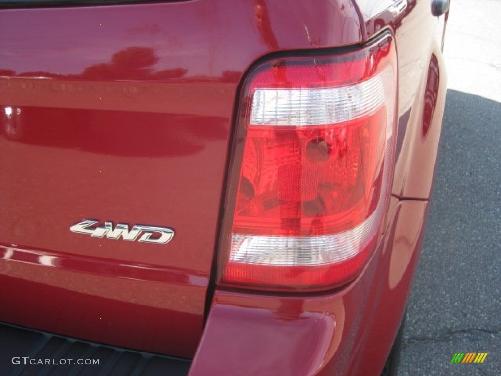 2009 Escape XLT V6 4WD - Sangria Red Metallic / Stone photo #17