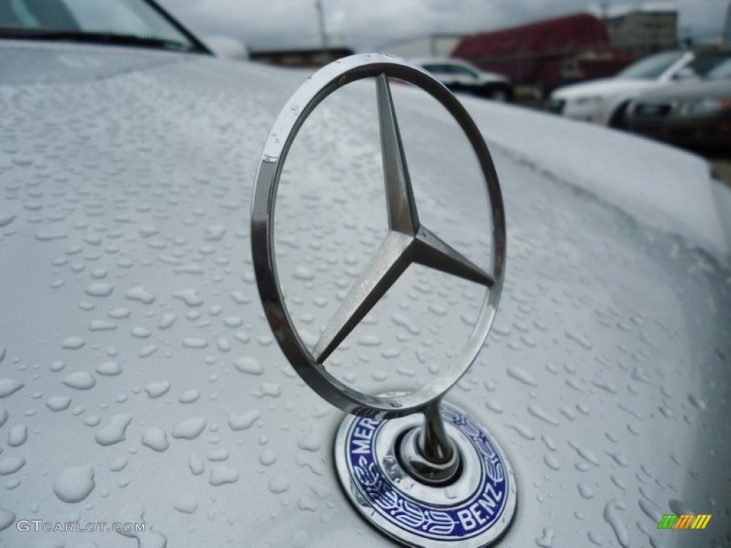 2001 Mercedes-Benz E 320 4Matic Sedan Marks and Logos Photo #53486796