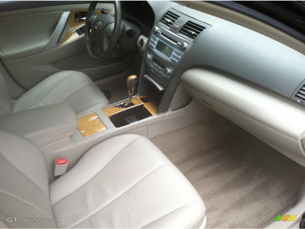 2007 Camry XLE V6 - Black / Bisque photo #10