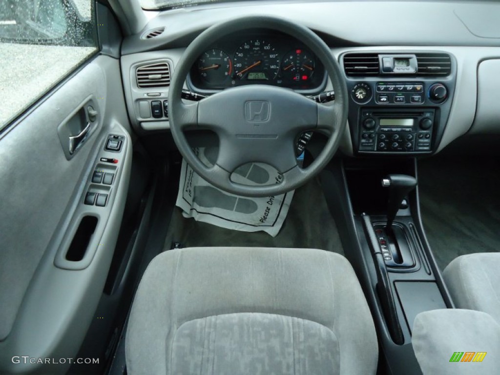 1999 Honda Accord EX Sedan Controls Photos