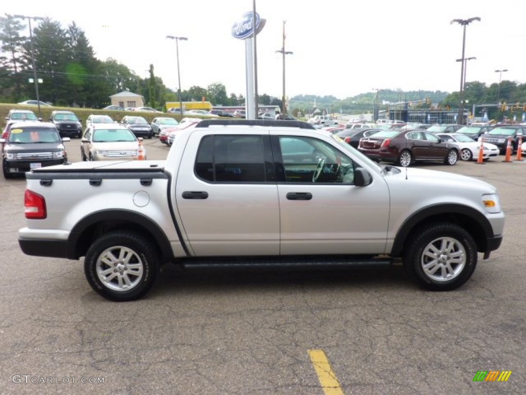 Brilliant Silver Metallic 2010 Ford Explorer Sport Trac XLT 4x4 Exterior Photo #53491363