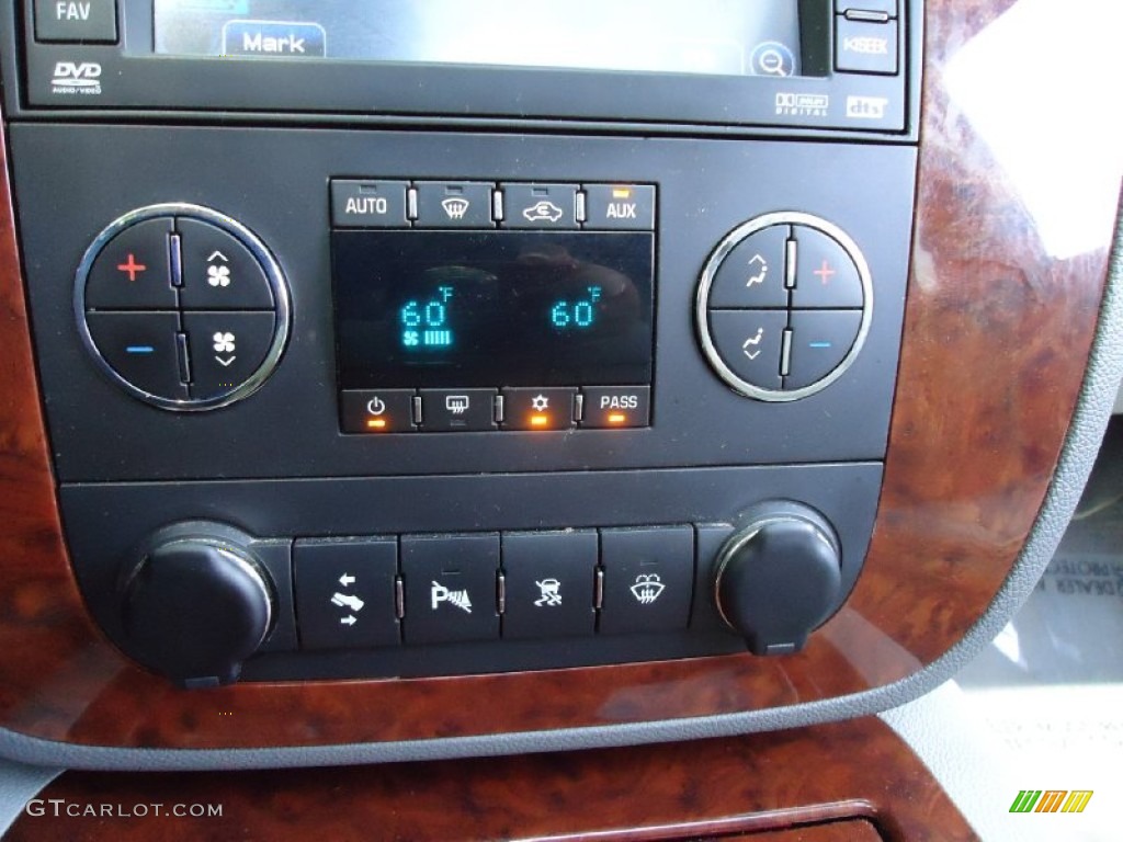 2008 Chevrolet Tahoe LTZ 4x4 Controls Photo #53493365