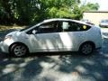 Super White - Prius Hybrid Photo No. 4