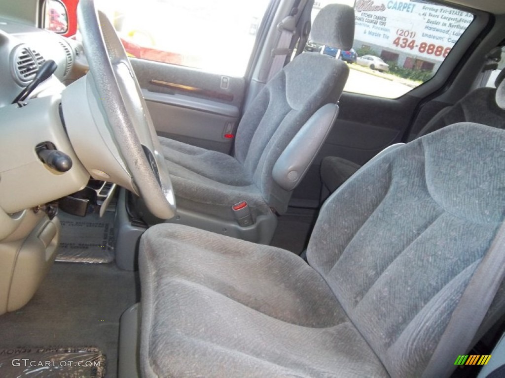 Gray Interior 1998 Chrysler Town & Country LX Photo #53495496