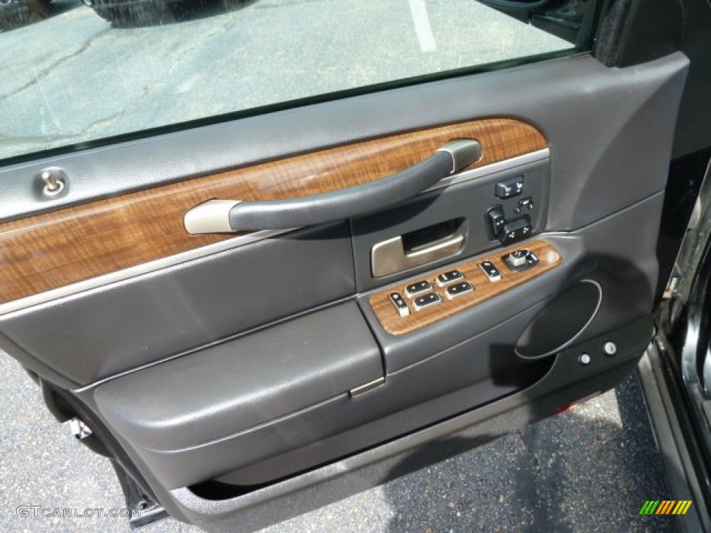2007 Lincoln Town Car Designer Black Door Panel Photo #53501201