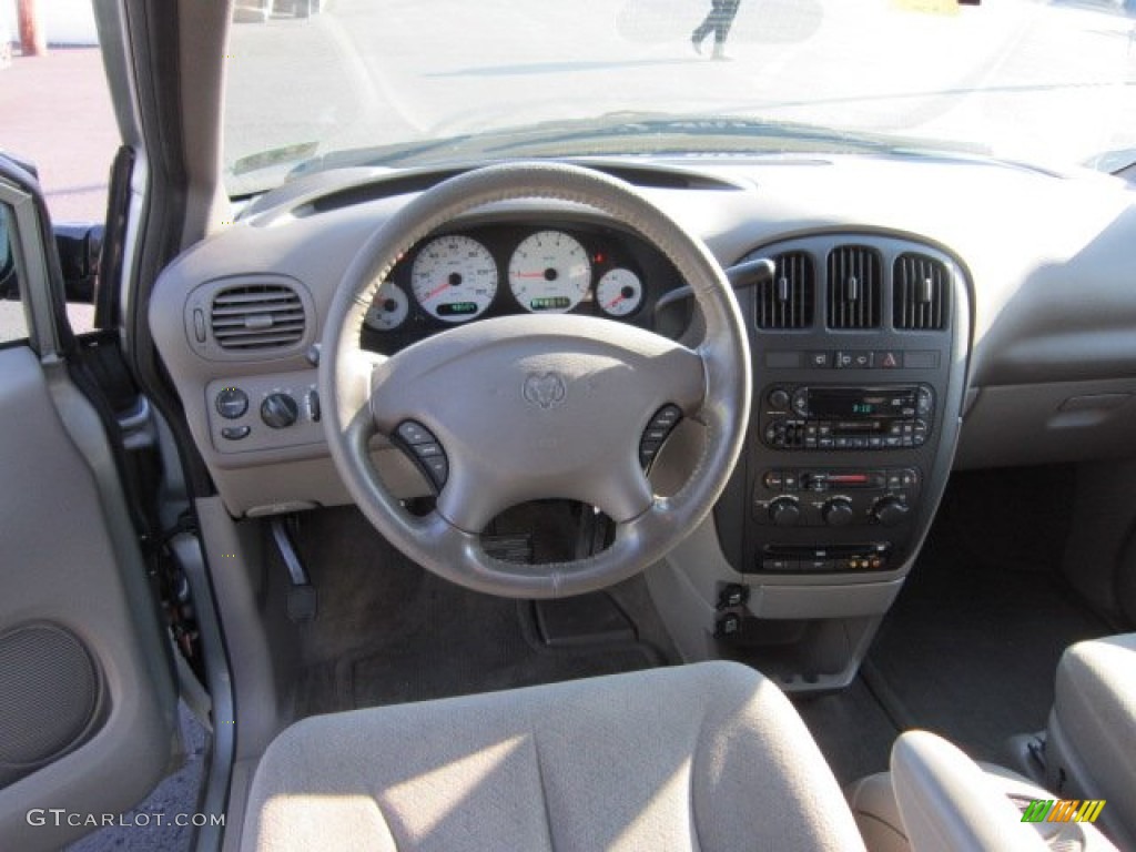 2003 Grand Caravan Sport - Satin Jade Pearl / Taupe photo #15