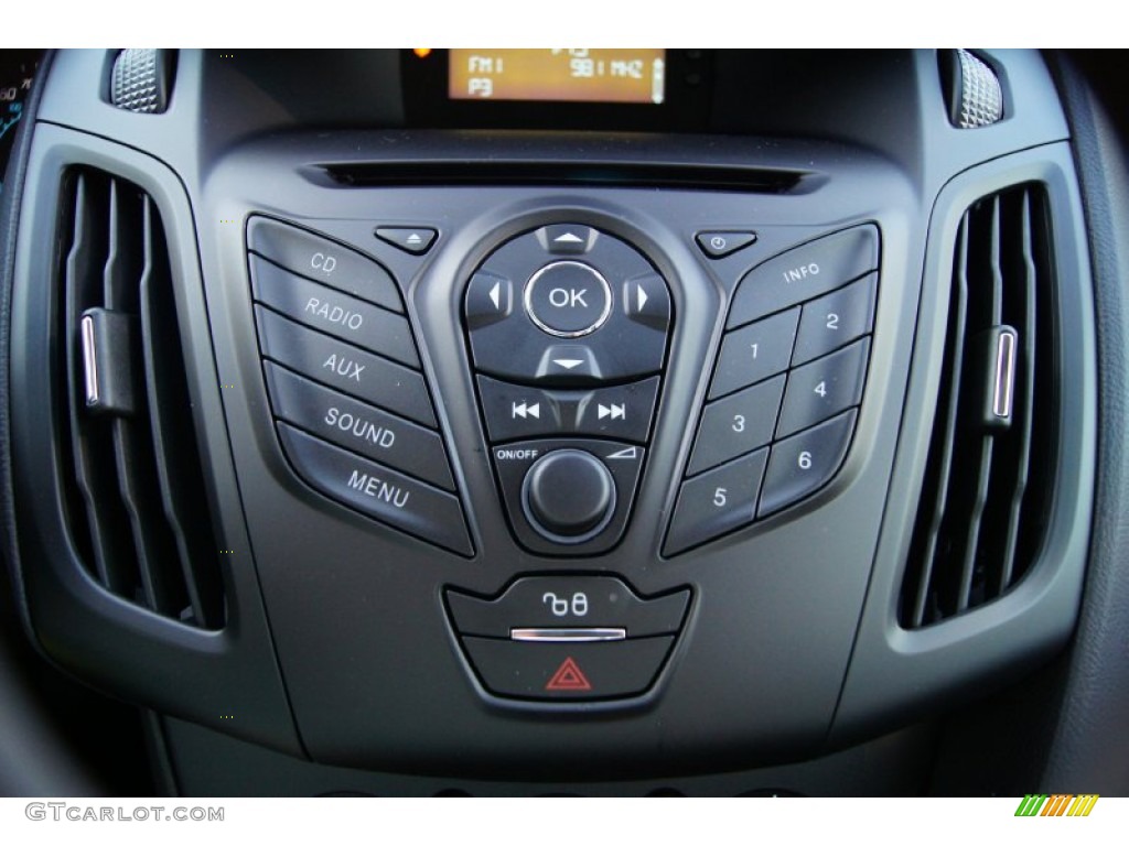 2012 Ford Focus S Sedan Controls Photo #53502952