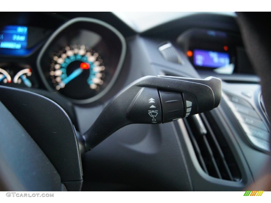 2012 Ford Focus S Sedan Controls Photo #53503015