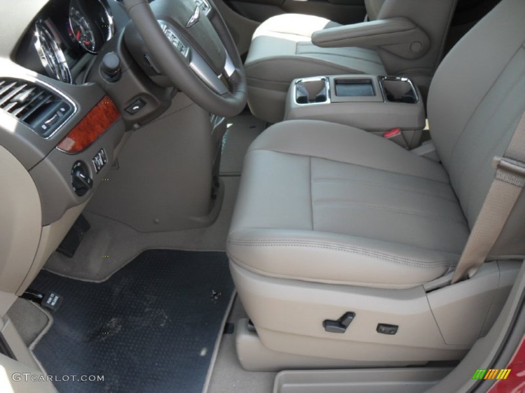 Dark Frost Beige/Medium Frost Beige Interior 2012 Chrysler Town & Country Touring - L Photo #53504899