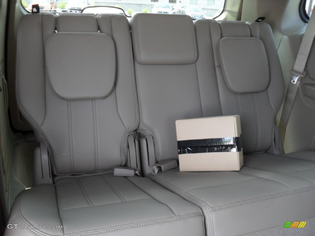 Dark Frost Beige/Medium Frost Beige Interior 2012 Chrysler Town & Country Touring - L Photo #53505110