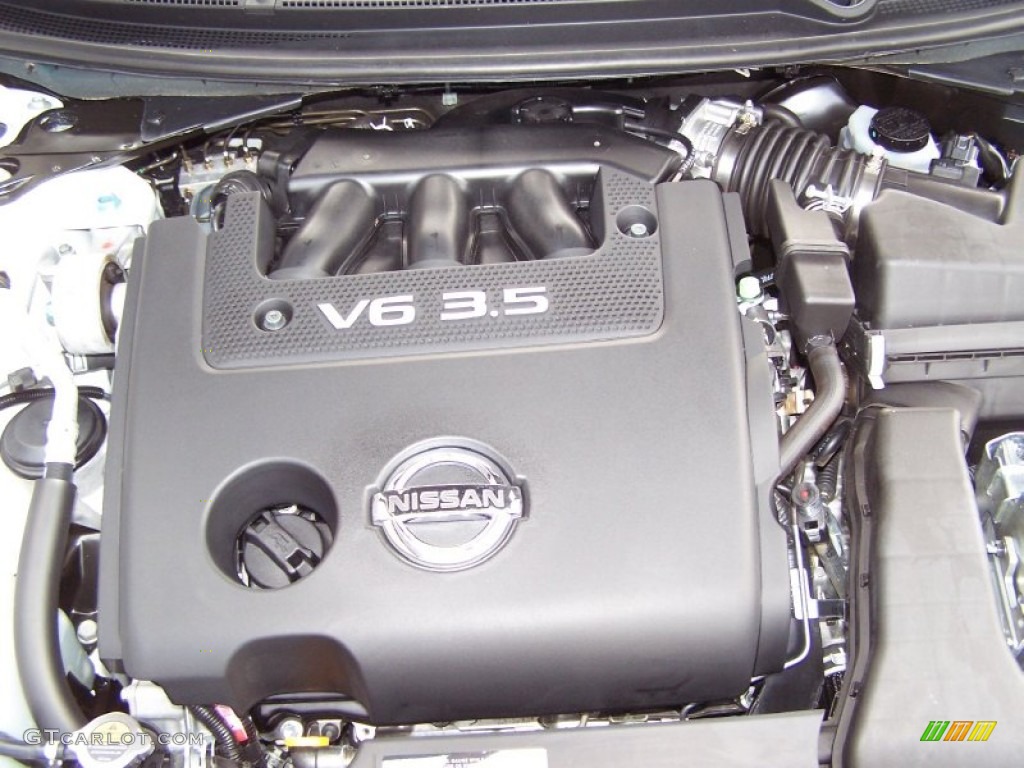 2009 Nissan Altima 3.5 SE Engine Photos