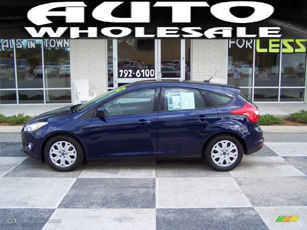 2012 Focus SE 5-Door - Kona Blue Metallic / Charcoal Black photo #1