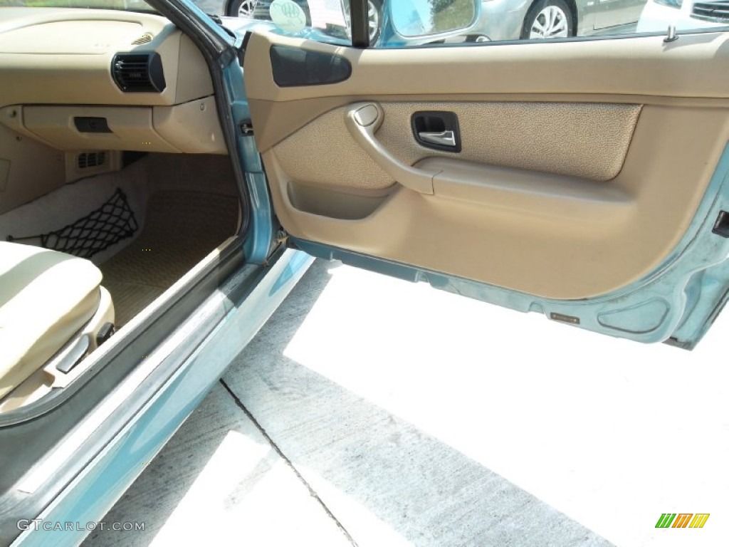 1998 BMW Z3 1.9 Roadster Beige Door Panel Photo #53506187