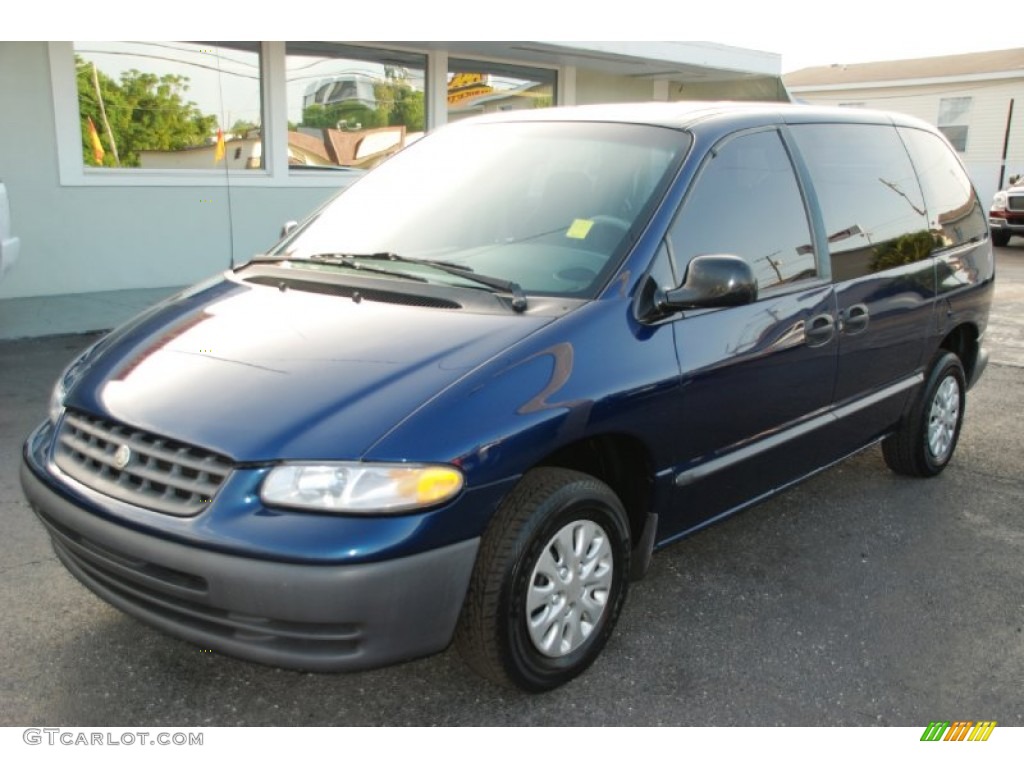 Patriot Blue Pearl 2000 Chrysler Voyager Standard Voyager Model Exterior Photo #53506659